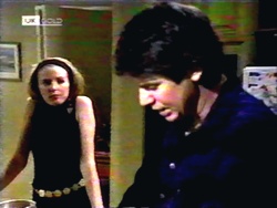 Melanie Pearson, Joe Mangel in Neighbours Episode 
