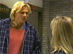 Brad Willis, Lauren Carpenter in Neighbours Episode 1975