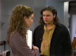 Gaby Willis, Wayne Duncan in Neighbours Episode 