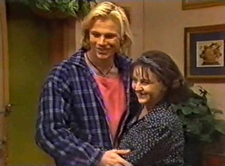 Brad Willis, Pam Willis in Neighbours Episode 1975
