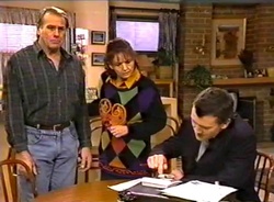 Doug Willis, Pam Willis, Ned Miles in Neighbours Episode 1975