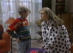 Hannah Martin, Debbie Martin in Neighbours Episode 