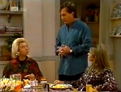 Helen Daniels, David Kazalian, Lucy Robinson in Neighbours Episode 