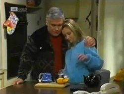 Lou Carpenter, Lauren Carpenter in Neighbours Episode 