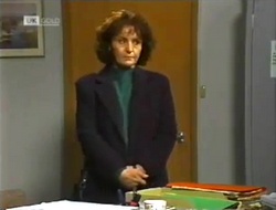 Pam Willis in Neighbours Episode 