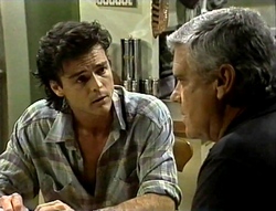 Wayne Duncan, Lou Carpenter in Neighbours Episode 