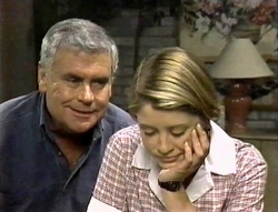 Lou Carpenter, Danni Stark in Neighbours Episode 