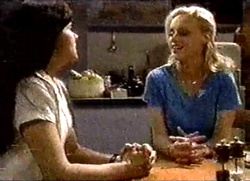 Susan Kennedy, Lisa Elliot in Neighbours Episode 