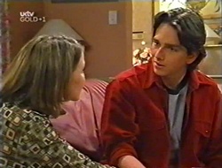 Libby Kennedy, Darren Stark in Neighbours Episode 2998