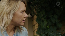 Steph Scully in Neighbours Episode 