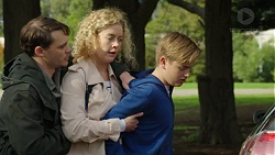 Ari Philcox, Belinda Bell, Charlie Hoyland in Neighbours Episode 