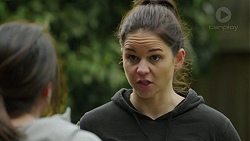 Angelina Jackson, Paige Novak in Neighbours Episode 