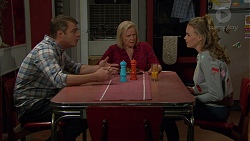 Gary Canning, Sheila Canning, Xanthe Canning in Neighbours Episode 