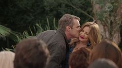 Gary Canning, Terese Willis in Neighbours Episode 7451