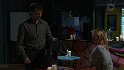 Ari Philcox, Steph Scully in Neighbours Episode 