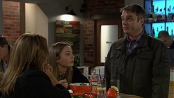 Terese Willis, Piper Willis, Gary Canning in Neighbours Episode 7453