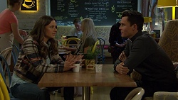 Amy Williams, Aaron Brennan in Neighbours Episode 