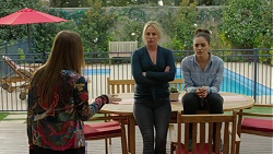 Piper Willis, Lauren Turner, Paige Novak in Neighbours Episode 