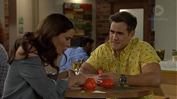 Elly Conway, Aaron Brennan in Neighbours Episode 