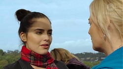 Paige Novak, Lauren Turner in Neighbours Episode 