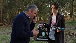 Karl Kennedy, Ben Kirk in Neighbours Episode 