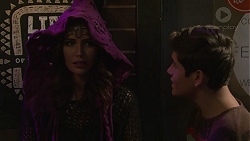 Elly Conway, Angus Beaumont-Hannay in Neighbours Episode 7486