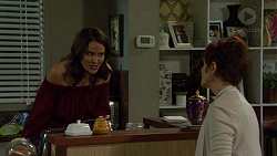 Elly Conway, Susan Kennedy in Neighbours Episode 7487