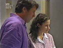 Geoff Burke, Caitlin Atkins in Neighbours Episode 3005
