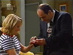 Ruth Wilkinson, Philip Martin in Neighbours Episode 