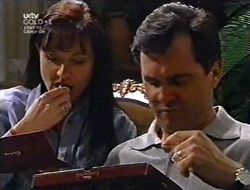 Susan Kennedy, Karl Kennedy in Neighbours Episode 3008