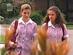 Anne Wilkinson, Caitlin Atkins in Neighbours Episode 3009