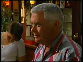 Libby Kennedy, Lou Carpenter in Neighbours Episode 