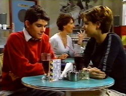 Paul McClain, Hannah Martin in Neighbours Episode 