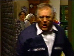 Tad Reeves, Madge Bishop, Harold Bishop in Neighbours Episode 3417