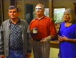Barry Reeves, Harold Bishop, Madge Bishop in Neighbours Episode 3442