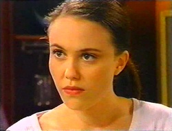 Libby Kennedy in Neighbours Episode 