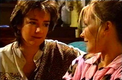 Lyn Scully, Steph Scully in Neighbours Episode 3613