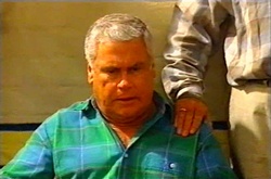 Lou Carpenter in Neighbours Episode 