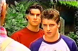 Paul McClain, Tad Reeves in Neighbours Episode 