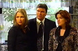 Steph Scully, Joe Scully, Lyn Scully in Neighbours Episode 3745