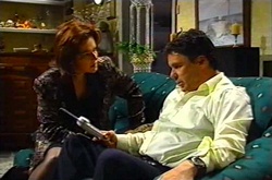 Lyn Scully, Joe Scully in Neighbours Episode 3746