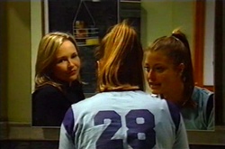 Steph Scully, Felicity Scully in Neighbours Episode 