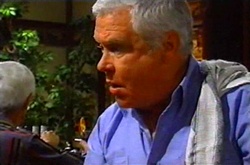 Lou Carpenter in Neighbours Episode 3746