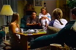 Felicity Scully, Jack Scully, Michelle Scully, Steph Scully, Larry Woodhouse (Woody) in Neighbours Episode 3748