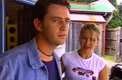 Larry Woodhouse (Woody), Steph Scully in Neighbours Episode 
