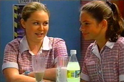 Michelle Scully, Elly Turnbull in Neighbours Episode 3750