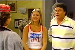 Marcus, Felicity Scully, Joe Scully in Neighbours Episode 