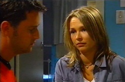 Larry Woodhouse (Woody), Steph Scully in Neighbours Episode 