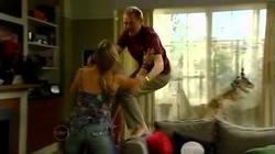 Steph Scully, Max Hoyland in Neighbours Episode 