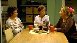 Lyn Scully, Susan Kennedy, Janelle Timmins in Neighbours Episode 